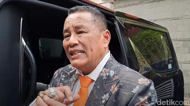 Aksi Hotman Paris Tinggalkan Lamborghini untuk Pilih Naik Ojol Disorot