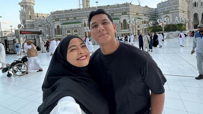 Tunda Beli Mobil Demi Naik Haji, Doa Tantri Syalindri dan Suami Terjawab Setahun Kemudian
