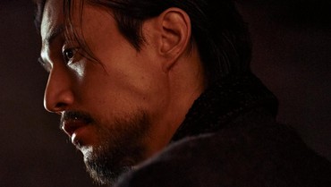 Lee Dong Wook Ungkap Sifat Hyun Bin di Lokasi Syuting Harbin