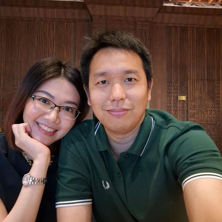 <p>Hal ini diungkapkan langsung oleh Hendra melalui laman Instagram-nya. Ia pun menyebut akan menjadikan ajang Indonesia Master 2025 sebagai turnamen terakhirnya. "35 tahun sudah saya berada di dalam dunia badminton. Saya rasa saat ini adalah saat yang tepat untuk memutuskan bahwa saya akan mengakhiri karier saya sebagai atlet Badminton. Indonesia Master 2025 akan menjadi turnamen terakhir saya," ungkapnya. (Foto: Instagram: @hendrasansan / @sansan_san)</p>