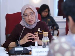 MenPAN-RB Rini Bertemu Maruarar Sirait Bahas Penguatan Kementerian PKP