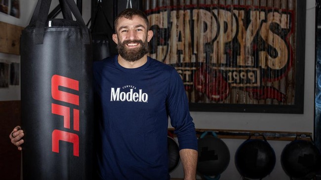 Petarung UFC Michael Chiesa enggan mengungkit insiden dengan Conor McGregor pada 2018 lalu.