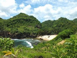 Pantai Ngetun yang Tersembunyi di Gunungkidul, Traveler Pernah Mampir?