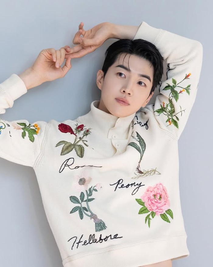 Sebagai member sementara, Kang Hoon telah tampil di episode 706 - 714. Penampilannya di Running Man membawa suasan dan warna baru di antara para anggota Running Man sehingga tayangan variety show tersebut menjadi semakin seru./ Foto: instagram.com/kkhoony