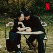 Jadi 'Pasutri', Simak Pemotretan Gong Yoo dan Seo Hyun Jin untuk Promosi Drakor Netflix The Trunk