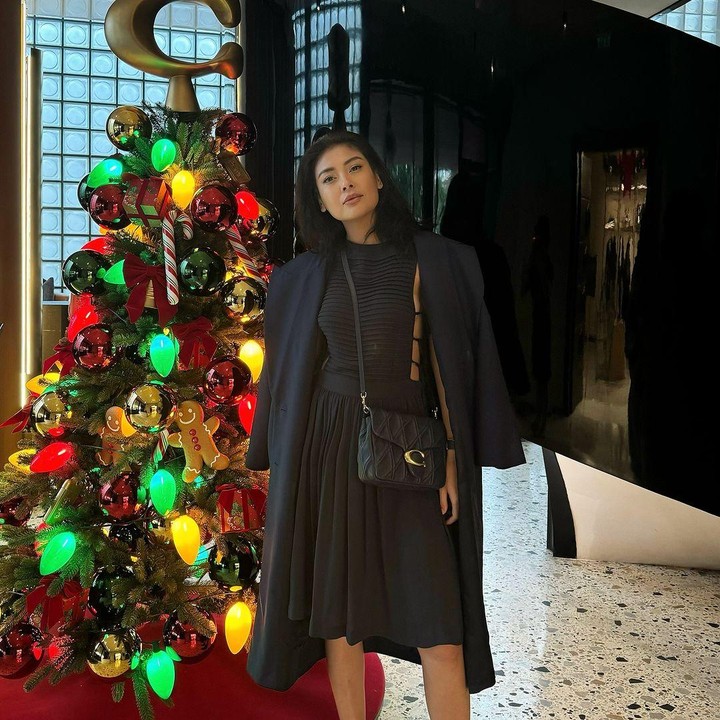 <p>Sigi Wimala juga merupakan salah satu pemenang Gadis Sampul. Artis, produser, sekaligus penulis ini menjadi juara pertama Gadis Sampul 1999. Hingga saat ini. ia kerap tampil dalam berbagai film, sinetron, dan video klip. (Foto: Instagram @sigiwimala)</p>