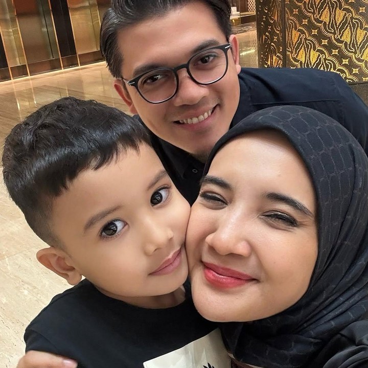 <p>Bunda, kita doakan agar Ukkasya tumbuh menjadi anak yang selalu diberi kesehatan dan keberkahan, ya. Semoga Ukkasya juga terus mendapatkan cinta dan kasih sayang dari orang-orang di sekitarnya. (Foto: Instagram: @zaskiasungkar15)</p>