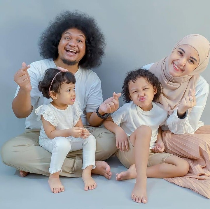 <p>Setelah menikah dengan mendiang Babe Cabita, Zulfati Indraloka dikaruniai dua orang anak, Bunda. Si sulung yang bernama Bambino Aleki Tanjung, turut menarik perhatian netizen. (Foto: Instagram: @fatiyw)</p>