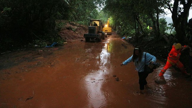 Mayoritas bencana banjir dan longsor di Kabupaten Sukabumi terjadi pada Rabu (4/12) kemarin. Ratusan jiwa terdampak bencana ini.