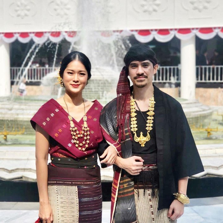 <p>Perbedaan negara tidak menjadi kendala Prisia dan Iedil untuk meresmikan hubungan ke pernikahan. Prisia pernah mengatakan bahwa keluarga suaminya sangat welcome dengannya. (Foto: Instagram @iedilputra/ @prisia)</p>
