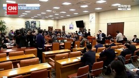 VIDEO: Menhan Korsel Mundur Usai Putusan Darurat Militer