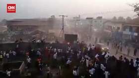 VIDEO: Kelompok HAM Sebut 135 Tewas dalam Kerusuhan Stadion Guinea