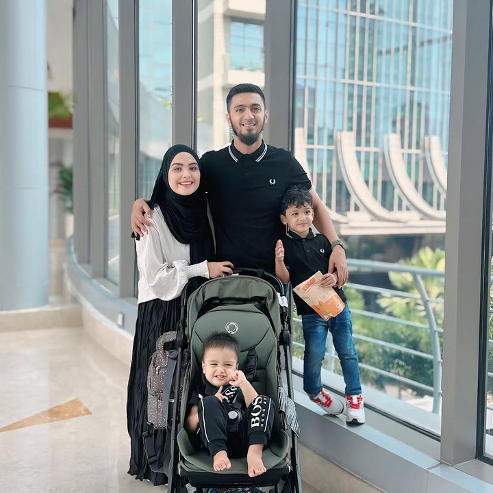 <p>Vebby dan Razi telah dikaruniai dua anak laki-laki. Anak pertama mereka, Ali Razi Bawazier, lahir pada 6 Januari 2021. Sementara anak kedua, Omar Razi Bawazier, lahir pada 15 Maret 2023. (Foto: Instagram @vebbypalwinta)</p>