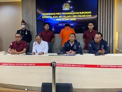 WN China Buron Interpol Ditangkap di Batam, Kelola Web Judol Rp 284 M