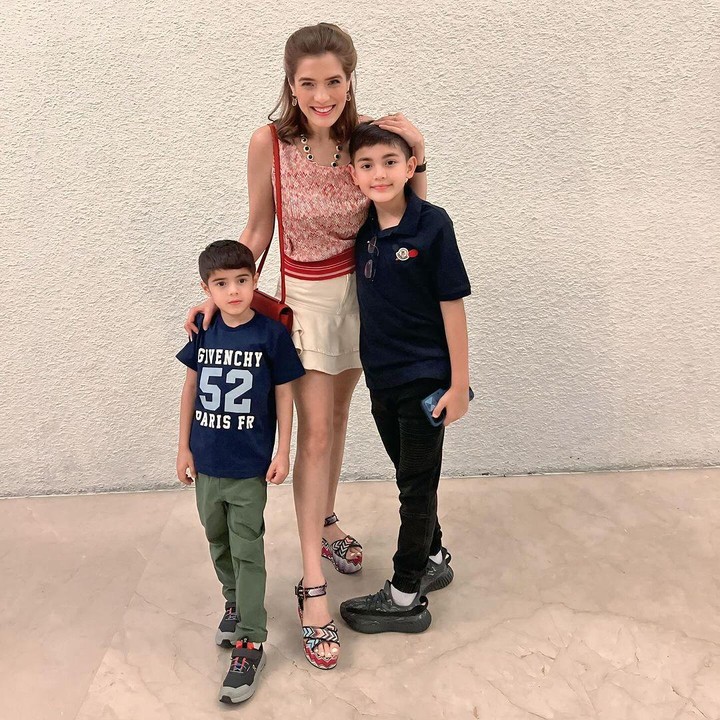 <p>"Yang kecil mirip kali sama Kak Carrisa," ujar seorang netizen dengan emotikon hati. "<em>MasyaAllah</em> gantengnya anak saleh," puji netizen lainnya. (Foto: Instagram: @carissa_puteri)</p>