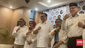 Agung Laksono Tak Masalah Dipolisikan JK: Silakan Saja