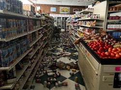Detik-detik Gempa M 7 Terjadi di California