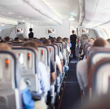 5 Kebiasaan Sepele yang Tidak Boleh Dilakukan di Pesawat, Kamu Sudah Tahu?