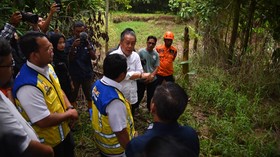 Wakil Ketua DPR Tinjau Langsung Banjir Abadi Desa Karangligar Karawang