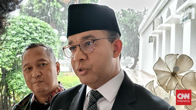 Anies Baswedan enggan mengomentari dilaporkannya KPU DKI ke DKPP oleh RK-Suswono, sementara Doel mempersilakannya.