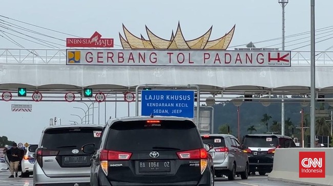 Uji coba jalan tol Padang-Sicincin dijadwalkan 15 Desember, gratis untuk masyarakat.