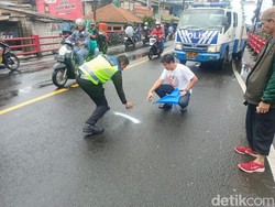 Minibus Tabrak Mobil dan Motor di Puncak Bogor, 2 Orang Luka-luka