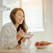 Hati-Hati, 5 Makanan Ini Diam-Diam Merusak Kesehatan Otakmu!