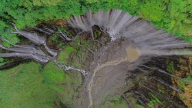 FOTO: Panorama Air Terjun Tumpak Sewu Lumajang