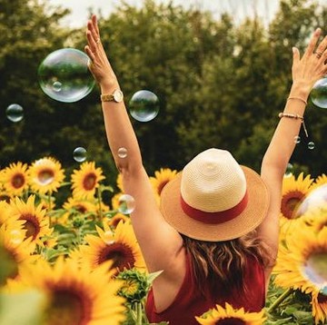 Ini Cara Bahagia ala 5 Negara di Dunia, Terapkan Agar Hidupmu Jauh Lebih Cerah!