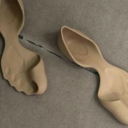 Begini Desain Unik Sepatu Terbaru Balenciaga, Pakai Sepatu tapi Serasa Nyeker