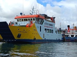 Jurus ASDP Tangkal Calo Tiket di Pelabuhan Saat Nataru