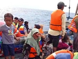 Kapal Ini Kebetulan Lewat Saat KLM Lorena Mulai Tenggelam