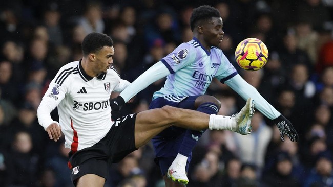 Arsenal harus puas berbagi angka usai ditahan imbang Fulham 1-1 pada lanjutan Liga Inggris di Stadion Craven Cottage, Minggu (8/12) malam WIB.