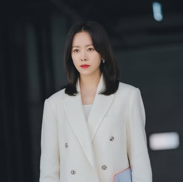 Jadi CEO Karismatik, Simak Serba-serbi Peran Aktris Cantik Han Ji Min di Drakor Love Scout