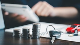 Ini 3 Cara Praktis Cek Pajak Mobil via Hp, Tak Perlu ke Samsat
