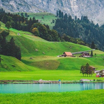 5 Negara Tanpa Laut dengan Pemandangan Indah, Cocok untuk Wisata Akhir Tahun