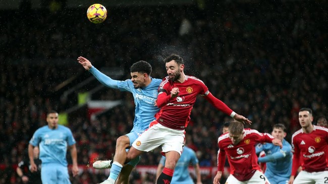 Kiper Andre Onana tetap dibela pelatih Ruben Amorim meski dua kali blunder usai Manchester United kalah 2-3 dari Nottingham Forest, Minggu (8/12).