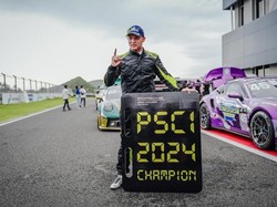 Moreno Soeprapto Juara Porsche Sprint Challenge Indonesia 2024