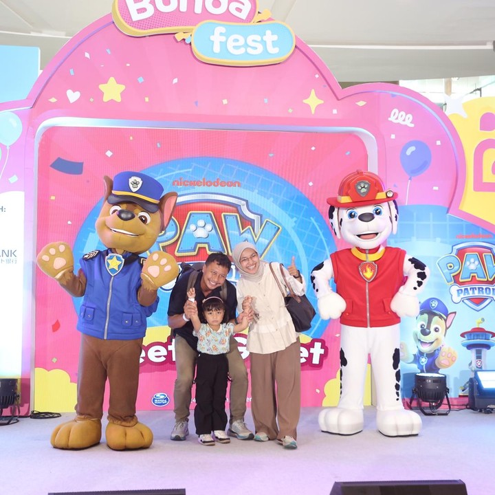 <p>Karakter dari serial televisi favorit anak-anak PAW Patrol hadir di Bundafest 2024, yang diselenggarakan di Fun Atrium Lantai 3, Lotte Mall, Jakarta. Mereka menggelar <em>meet and greet</em> dengan Si Kecil yang datang ke acara ini, Bunda. (Foto: Deodotus Alvika)</p>