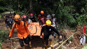 Update Banjir-Longsor Sukabumi: 10 Orang Tewas, 2 Hilang