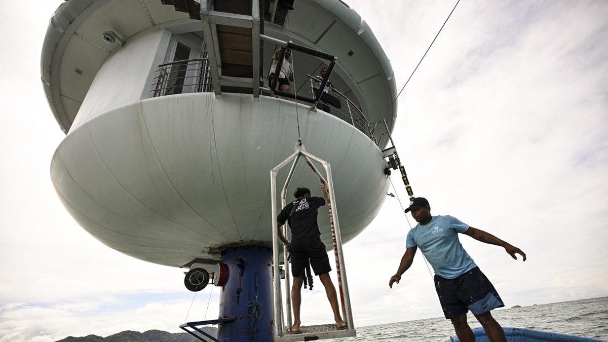 FOTO: Cerita Pencarian Makna Hidup di Kedalaman Bawah Laut