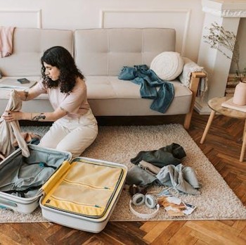 Jangan Tinggalkan Koper di Lantai Kamar Hotel, Ini Alasannya