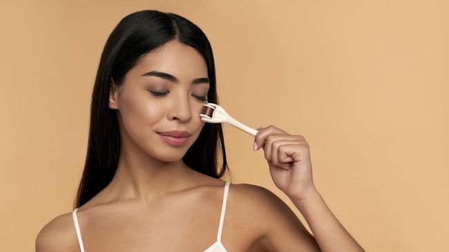 Treatment dermaroller jadi sorotan usai pemilik klinik kecantikan Ria Beauty ditangkap. Apa itu sebenarnya dermaroller?