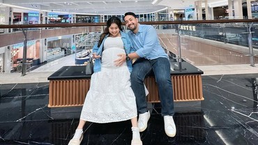 img-title Hamil 7 Bulan, Kiky Saputri Tak Mau Paras Anak Mirip Dirinya