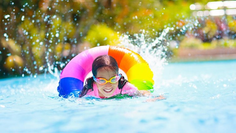 Kolam renang Purwakarta