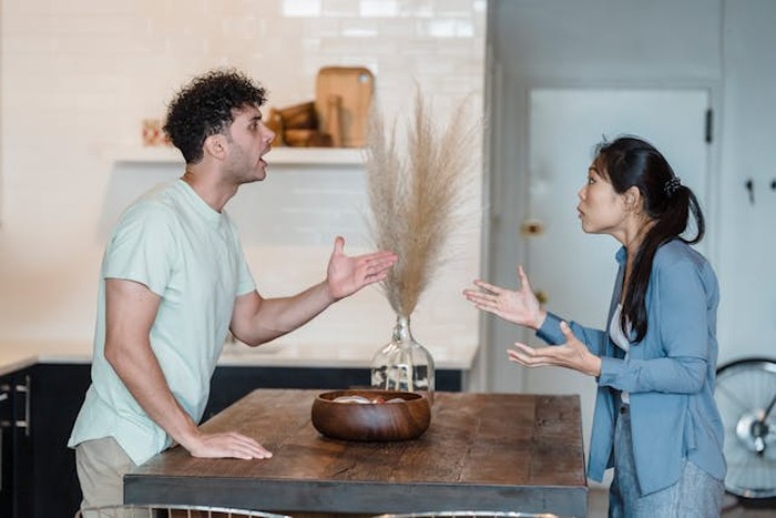 Masalah Keluarga atau Teman/Foto: Pexels.com/Timur Weber