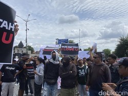 Kala Santri Jalanan Minta Prabowo Tolak Gus Miftah Mundur dari Jabatannya