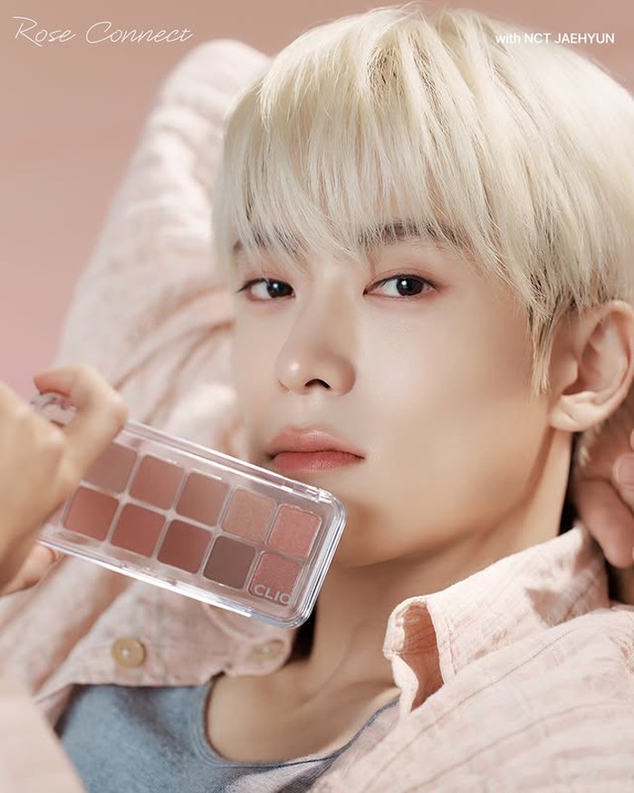 Sebelumnya, Jaehyun telah melakukan pemotretan untuk berbagai produk CLIO, termasuk Kill Cover Founwear Cushion The Original, Essential Lip Cheek Tab, dan Essential Shadow Tab./ Foto: instagram.com/clio_official
