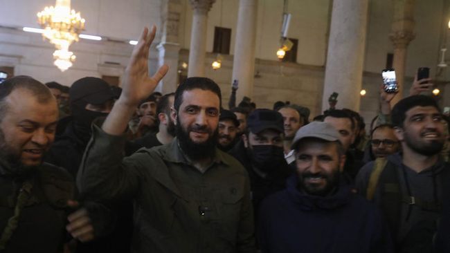 Syrian Rebel Leader Taps Ex-PM for Transitional Government