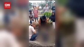 VIDEO: Pelaku Pelecehan Seksual Tewas Setelah Diamuk Massa